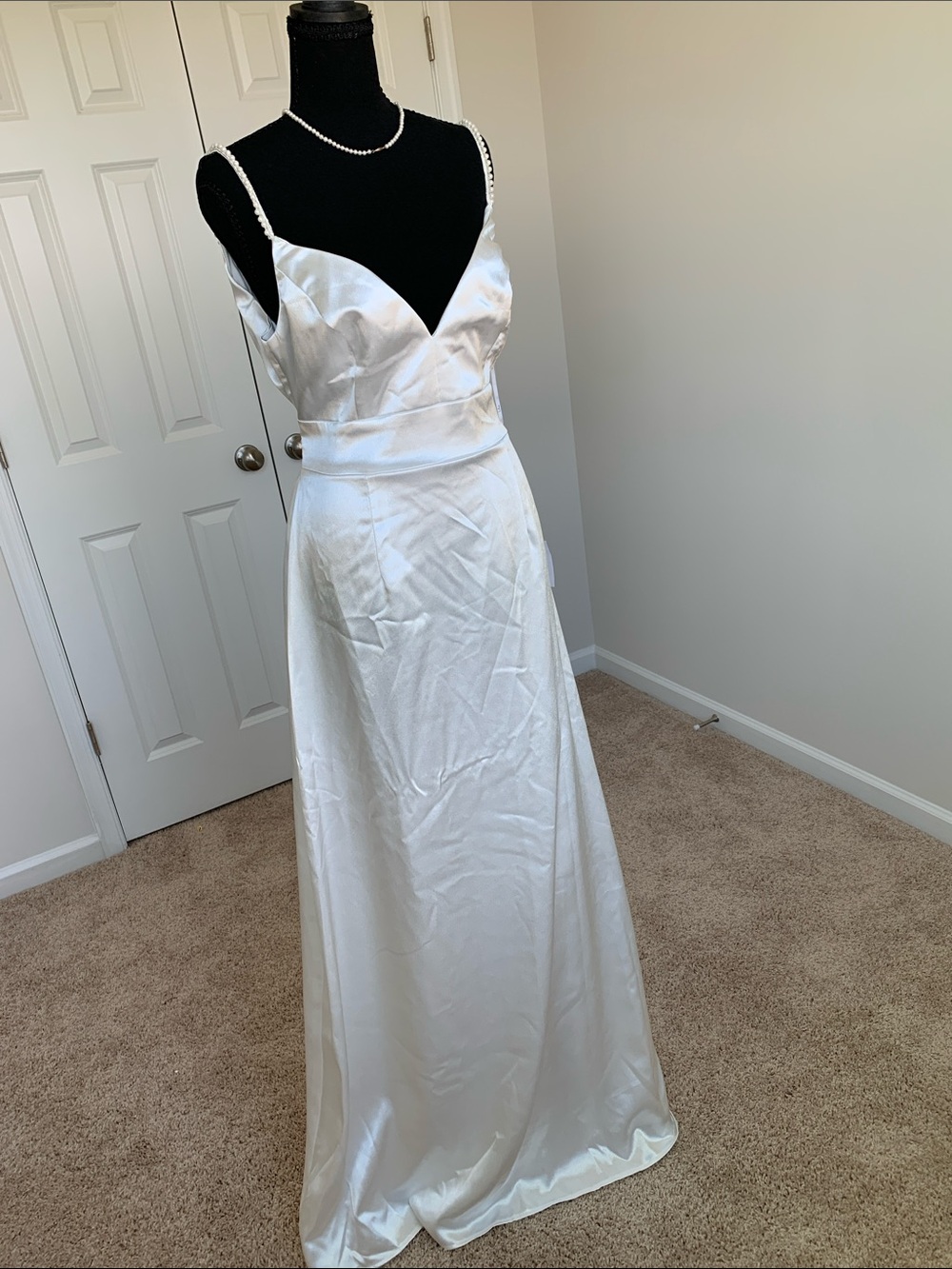 white cowl backless bridesmaid wedding dresse
  XL NWT